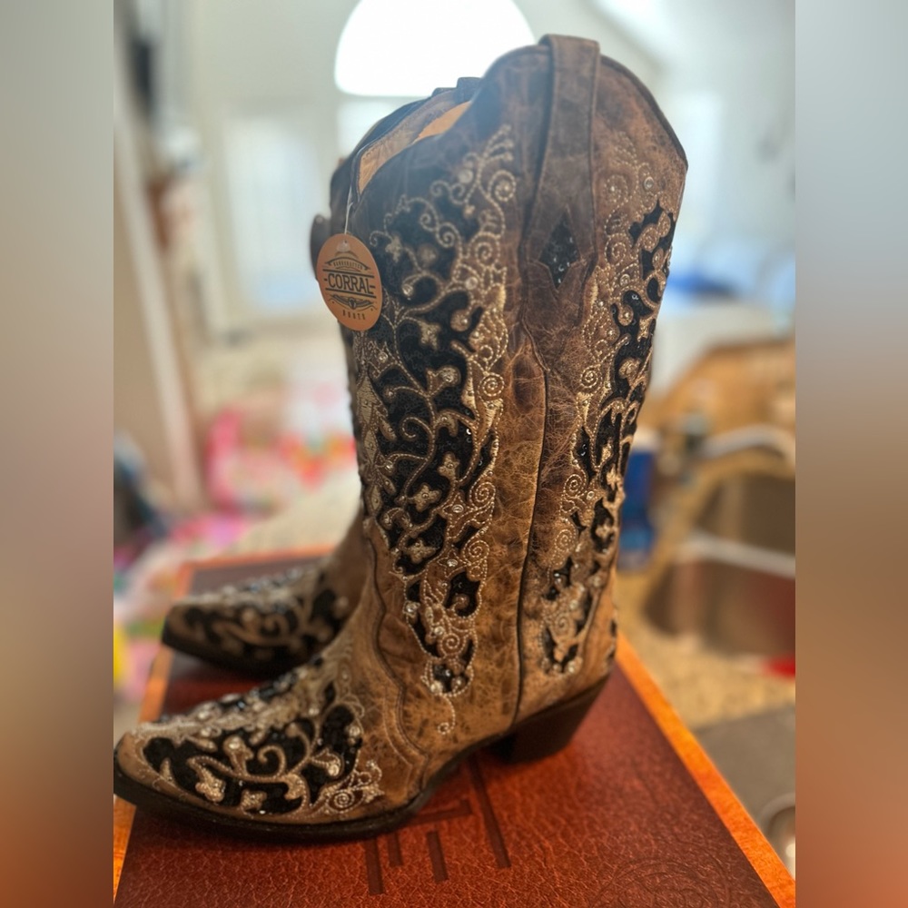 New Corral Women’s Western Boots Size 11